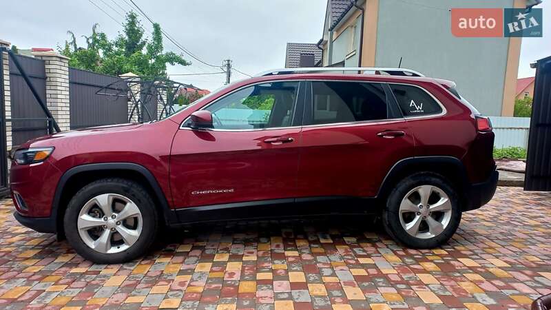 Внедорожник / Кроссовер Jeep Cherokee 2020 в Хмельницком
