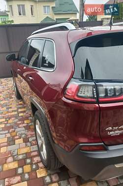 Внедорожник / Кроссовер Jeep Cherokee 2020 в 