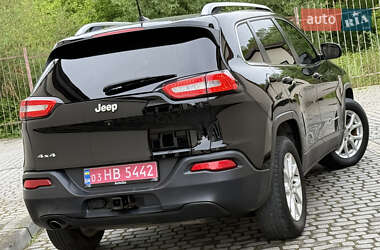 Позашляховик / Кросовер Jeep Cherokee 2017 в 