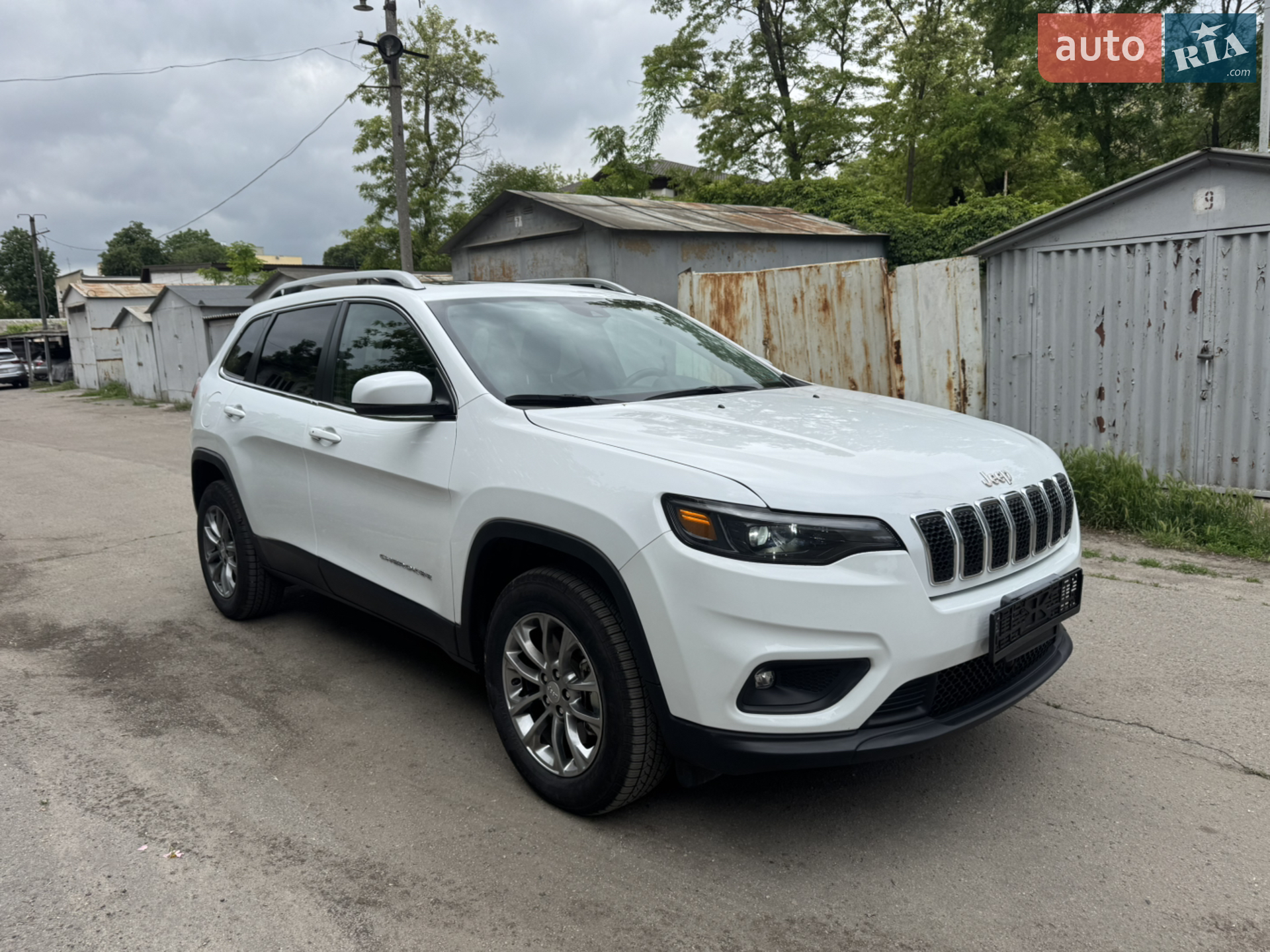 2020 Jeep Cherokee - мініатюра 15