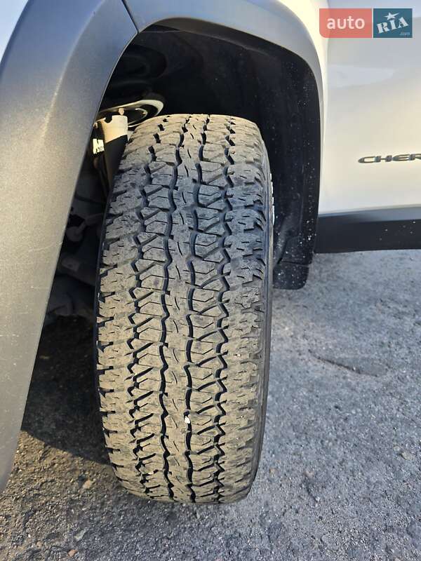 Позашляховик / Кросовер Jeep Cherokee 2017 в Запоріжжі фото 24 Позашляховик / Кросовер Jeep Cherokee 2017 в Запоріжжі