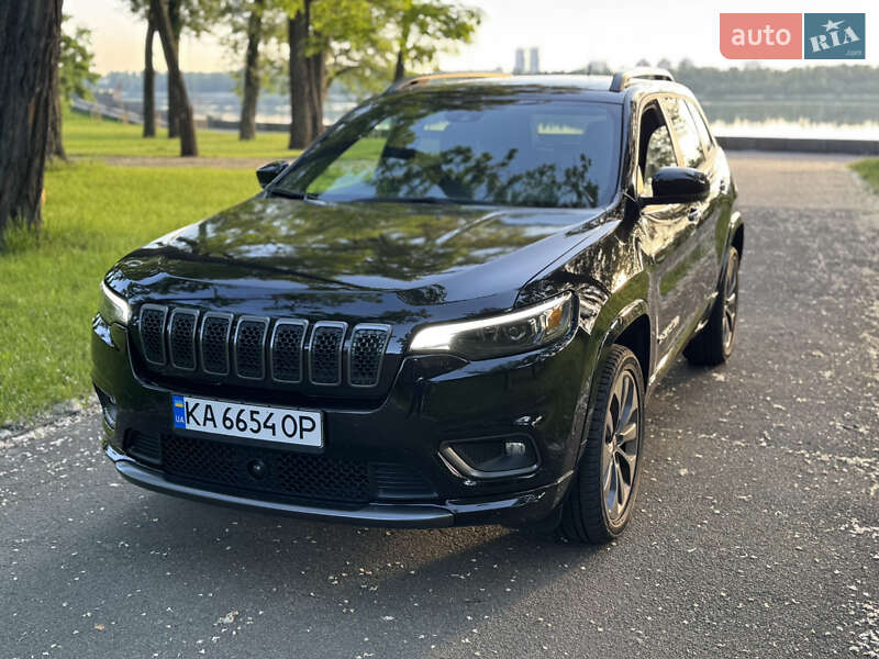 Внедорожник / Кроссовер Jeep Cherokee 2020 в Киеве