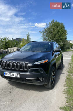 Внедорожник / Кроссовер Jeep Cherokee 2016 в Киеве