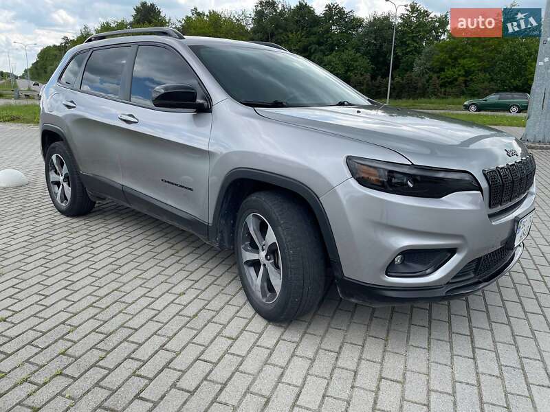 Позашляховик / Кросовер Jeep Cherokee 2018 в Львові