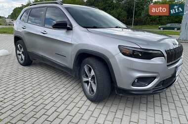 Внедорожник / Кроссовер Jeep Cherokee 2018 в 