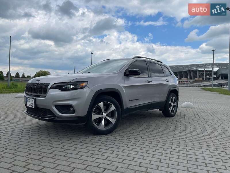 Позашляховик / Кросовер Jeep Cherokee 2018 в Львові