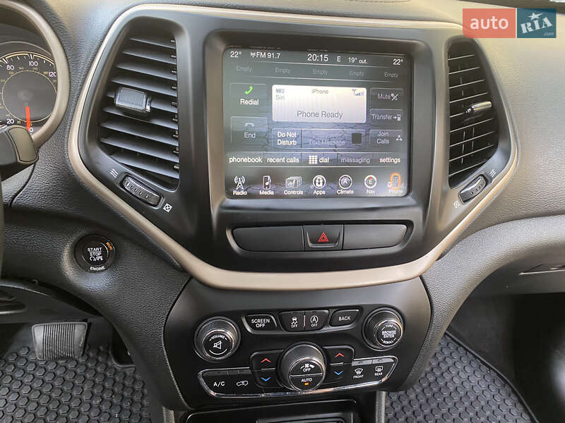 Внедорожник / Кроссовер Jeep Cherokee 2016 в Трускавце