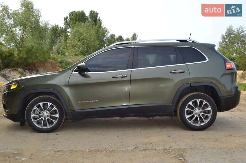 Внедорожник / Кроссовер Jeep Cherokee 2018 в Киеве