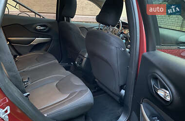 Позашляховик / Кросовер Jeep Cherokee 2017 в 