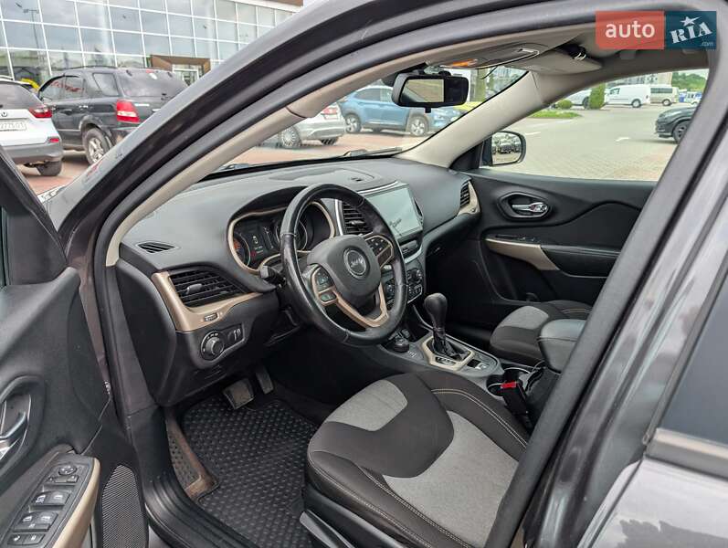 Позашляховик / Кросовер Jeep Cherokee 2017 в Львові