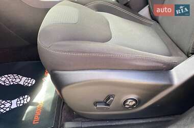 Внедорожник / Кроссовер Jeep Cherokee 2016 в 