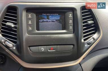 Внедорожник / Кроссовер Jeep Cherokee 2016 в 