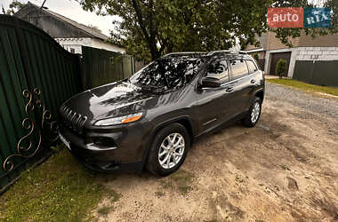 Позашляховик / Кросовер Jeep Cherokee 2016 в 