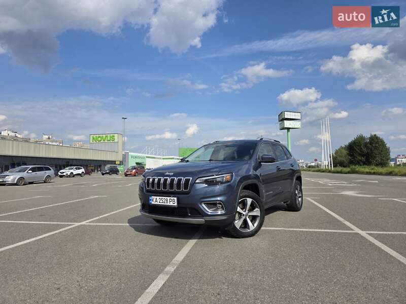 Внедорожник / Кроссовер Jeep Cherokee 2020 в 