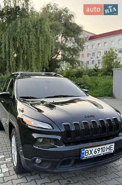 Внедорожник / Кроссовер Jeep Cherokee 2015 в 