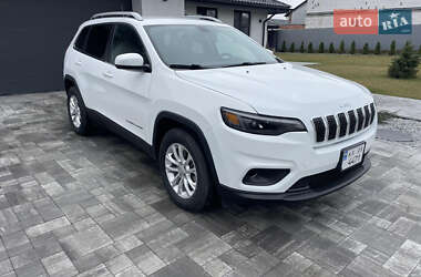 Позашляховик / Кросовер Jeep Cherokee 2019 в 