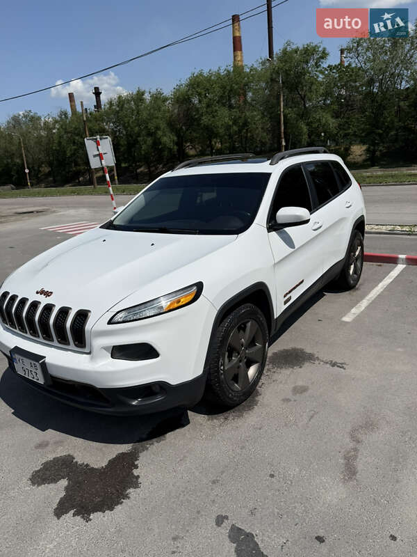 Внедорожник / Кроссовер Jeep Cherokee 2016 в Запорожье