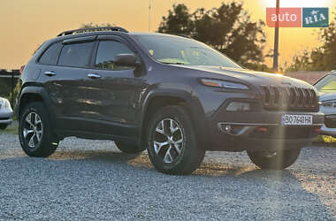 Внедорожник / Кроссовер Jeep Cherokee 2015 в 