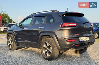Внедорожник / Кроссовер Jeep Cherokee 2015 в 