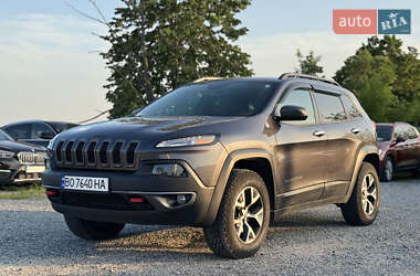 Внедорожник / Кроссовер Jeep Cherokee 2015 в 