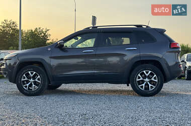 Внедорожник / Кроссовер Jeep Cherokee 2015 в 