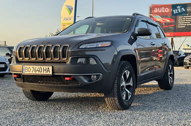 Внедорожник / Кроссовер Jeep Cherokee 2015 в 