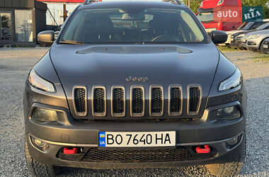 Внедорожник / Кроссовер Jeep Cherokee 2015 в 