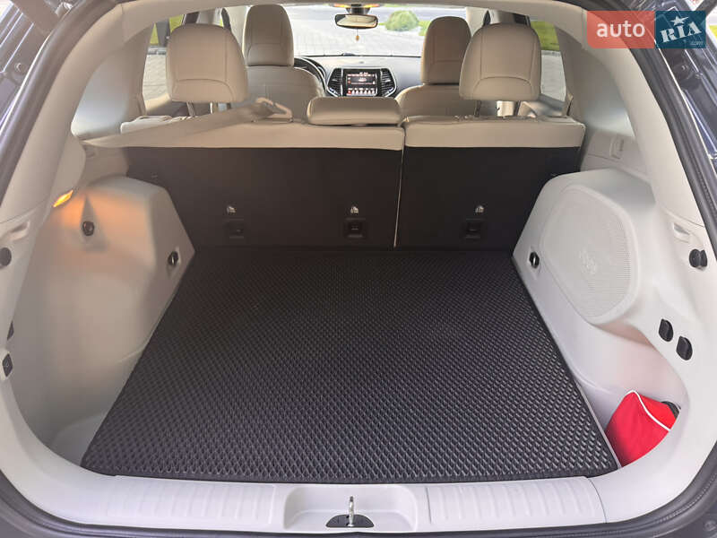 Внедорожник / Кроссовер Jeep Cherokee 2019 в Виннице фото 18 Внедорожник / Кроссовер Jeep Cherokee 2019 в Виннице