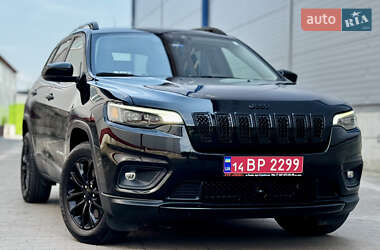 Внедорожник / Кроссовер Jeep Cherokee 2022 в 