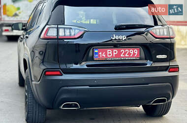 Внедорожник / Кроссовер Jeep Cherokee 2022 в 