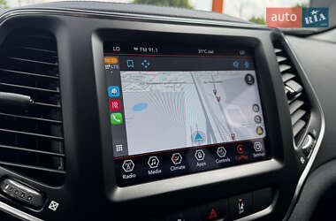 Внедорожник / Кроссовер Jeep Cherokee 2022 в 
