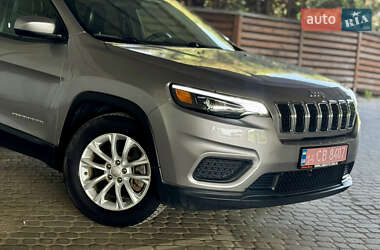 Внедорожник / Кроссовер Jeep Cherokee 2020 в 
