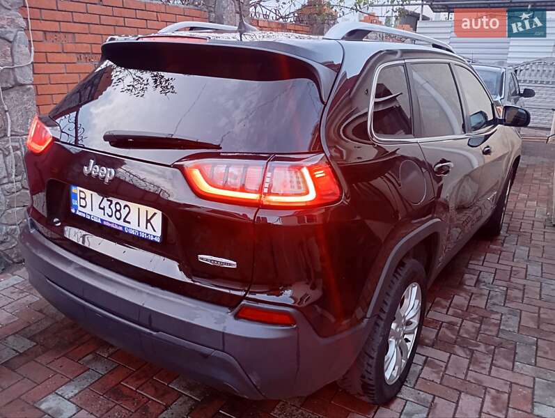 Внедорожник / Кроссовер Jeep Cherokee 2018 в Кременчуге