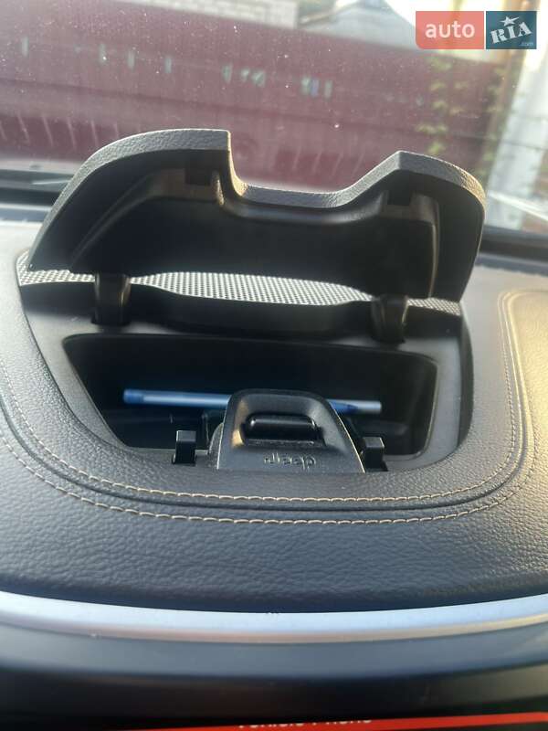 Внедорожник / Кроссовер Jeep Cherokee 2017 в Барышевке