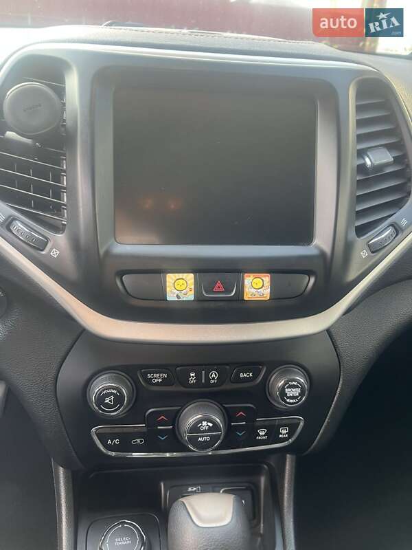 Внедорожник / Кроссовер Jeep Cherokee 2017 в Барышевке