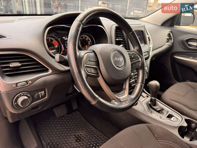 Позашляховик / Кросовер Jeep Cherokee 2020 в Луцьку