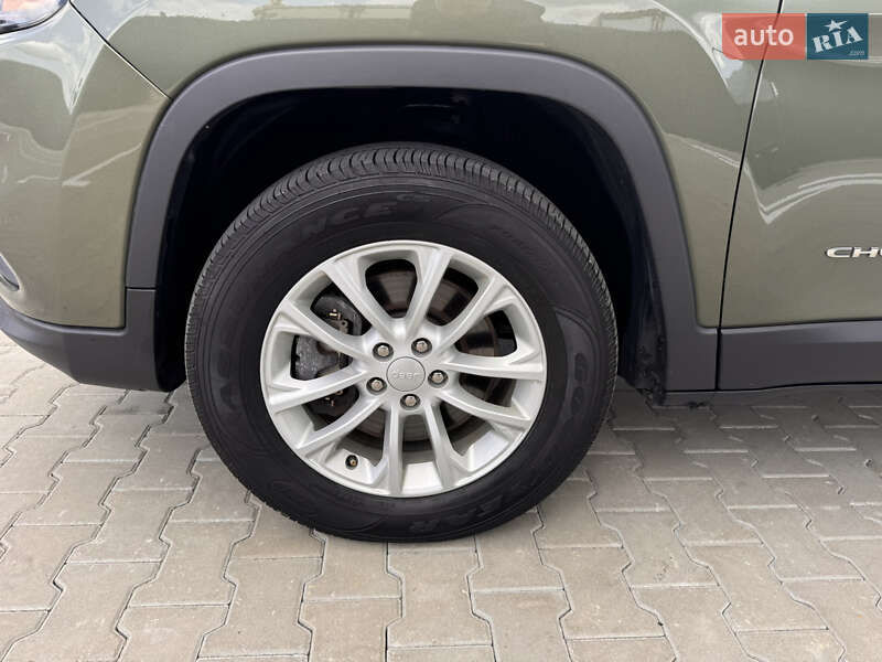 Позашляховик / Кросовер Jeep Cherokee 2020 в Луцьку