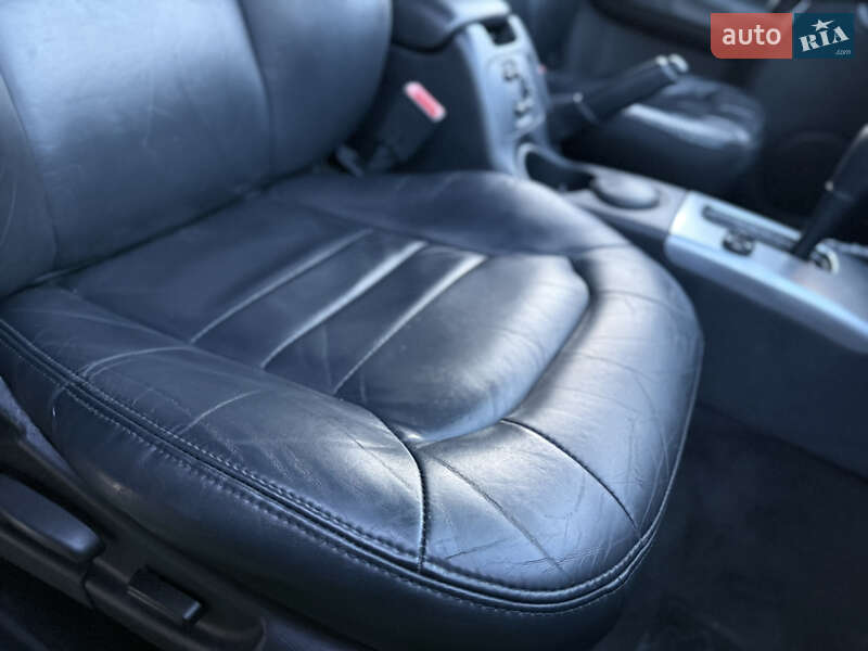 Внедорожник / Кроссовер Jeep Cherokee 2004 в Житомире