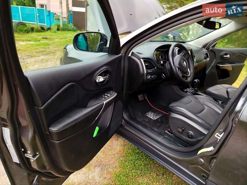 Внедорожник / Кроссовер Jeep Cherokee 2022 в Новой Водолаге фото 15 Внедорожник / Кроссовер Jeep Cherokee 2022 в Новой Водолаге