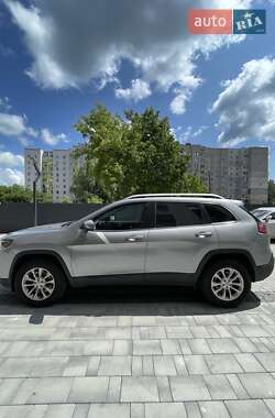 Внедорожник / Кроссовер Jeep Cherokee 2018 в 