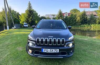 Внедорожник / Кроссовер Jeep Cherokee 2015 в 