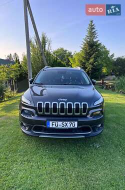 Внедорожник / Кроссовер Jeep Cherokee 2015 в 