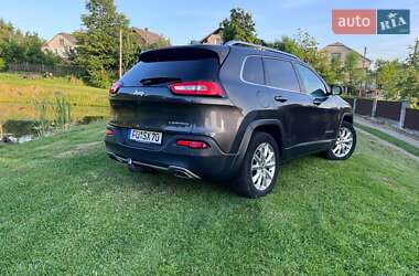 Внедорожник / Кроссовер Jeep Cherokee 2015 в 