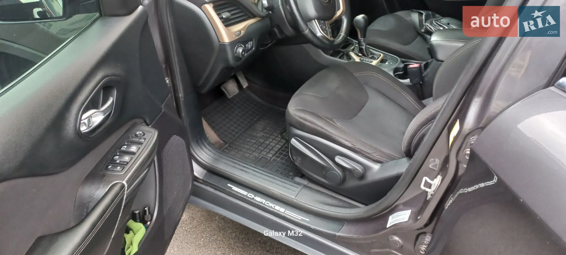 2016 Jeep Cherokee - мініатюра 11