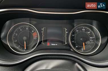 Внедорожник / Кроссовер Jeep Cherokee 2018 в 