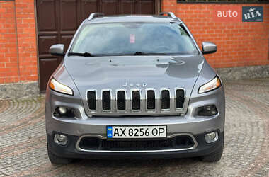 Внедорожник / Кроссовер Jeep Cherokee 2015 в 