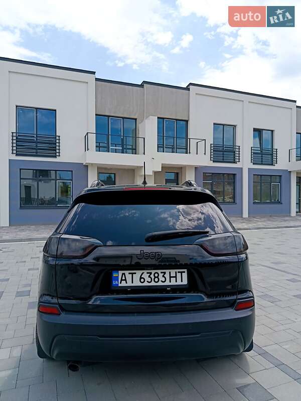 Внедорожник / Кроссовер Jeep Cherokee 2019 в Ивано-Франковске