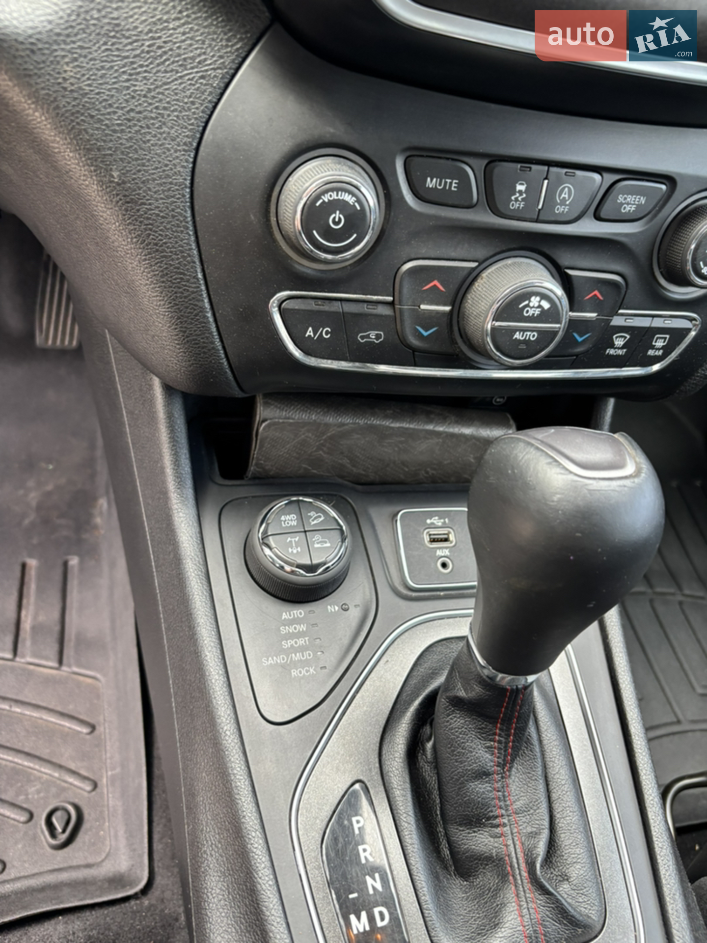 2020 Jeep Cherokee - мініатюра 22