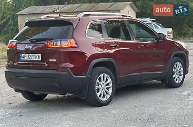 Позашляховик / Кросовер Jeep Cherokee 2019 в 