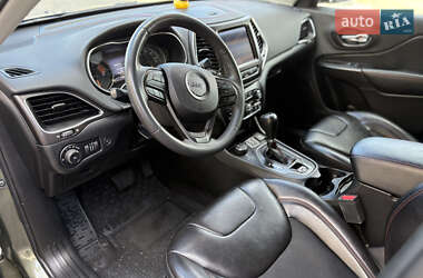 Внедорожник / Кроссовер Jeep Cherokee 2021 в 